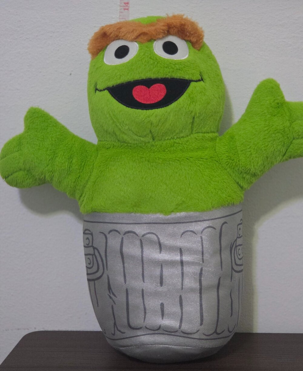 just play Oscar the grouch sesame Street
